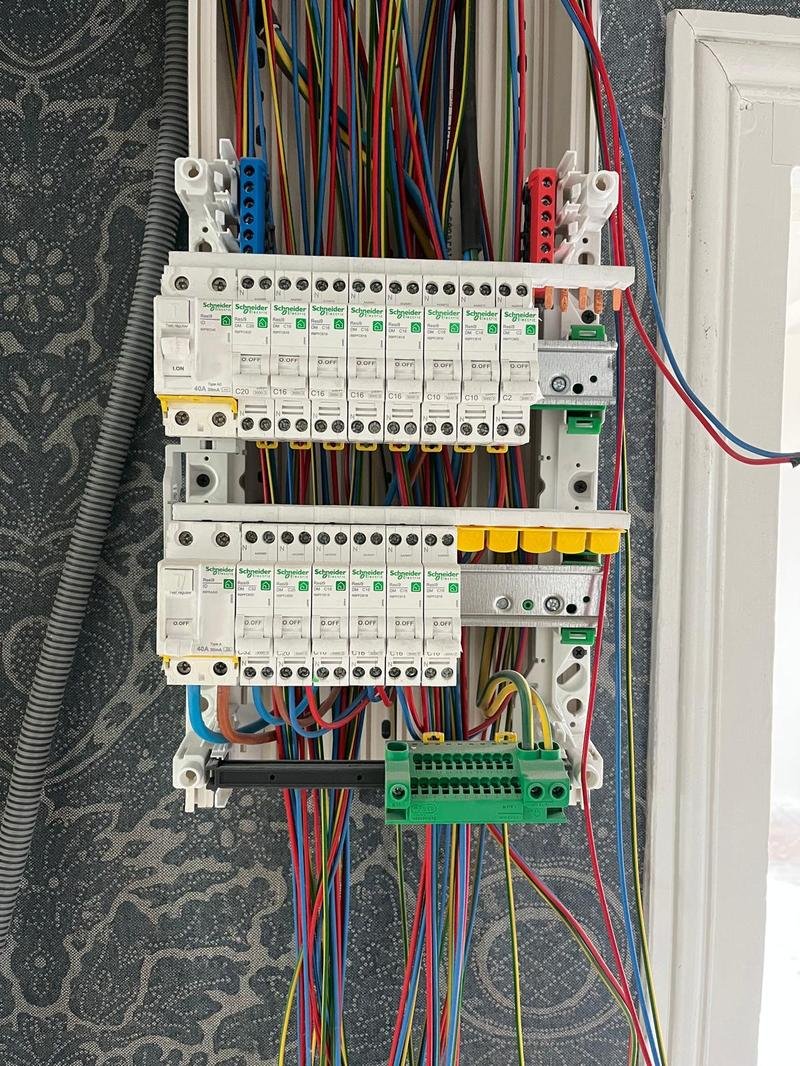 Diagnostic électrique Saint-Malo - inspection tableau pour vente ou location